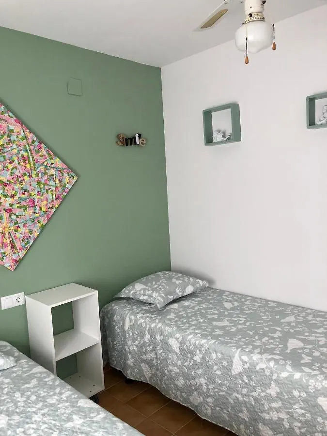 Appartement 80 m2,Port Rhodes D-2 chambres, terrasse panoramique, vue sur le canal principal d’Empuriabrava
